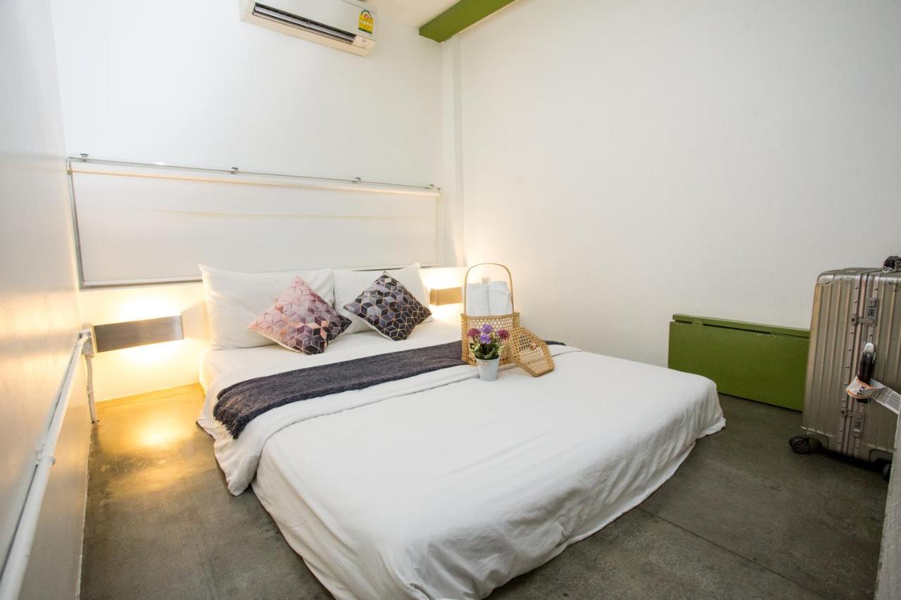 HQ Hostel Silom Bangkok Buitenkant foto