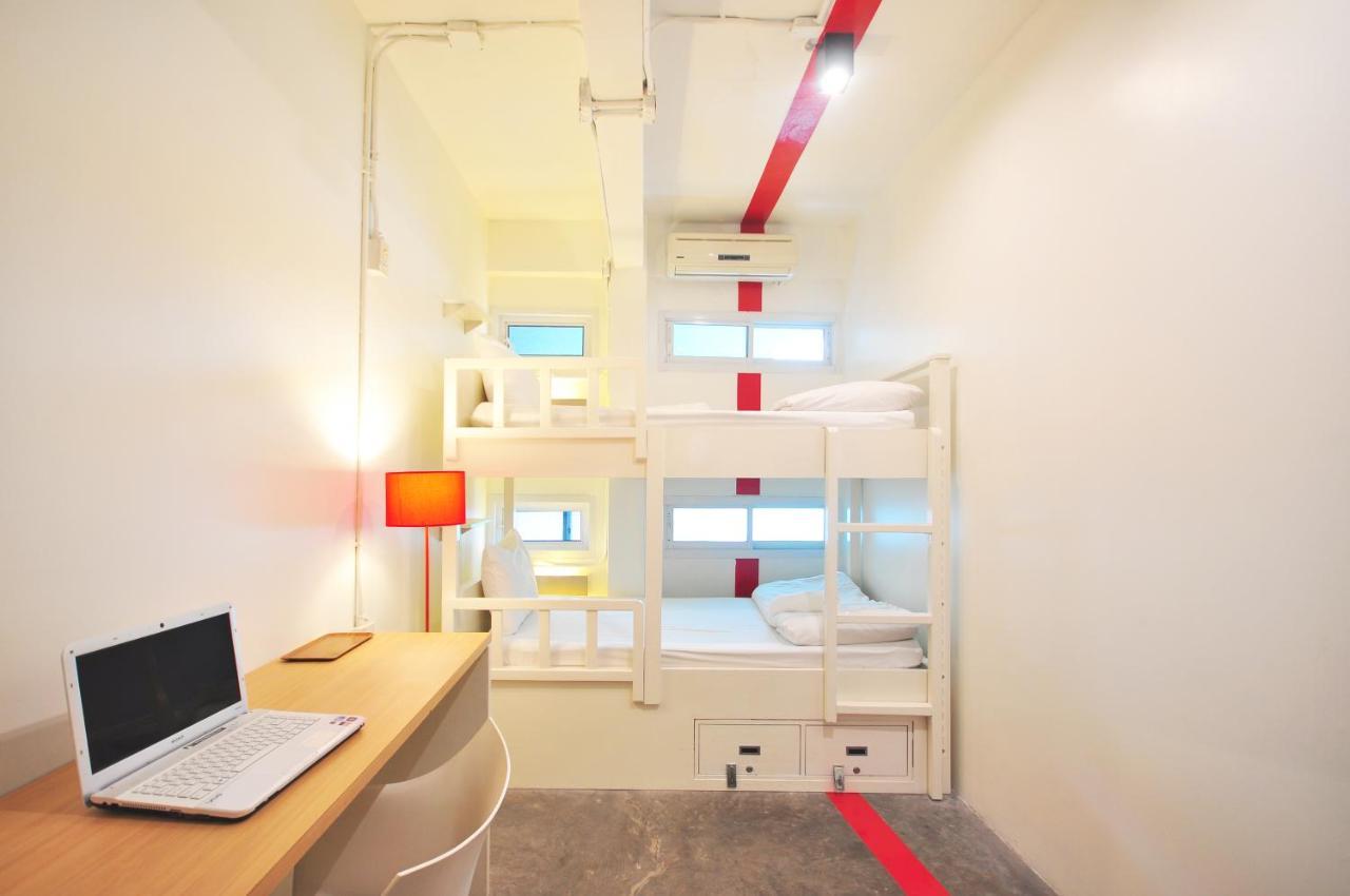 HQ Hostel Silom Bangkok Buitenkant foto